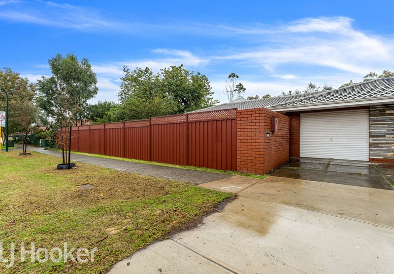 Photo - 98 Hordern Street, Victoria Park WA 6100 - Image 2