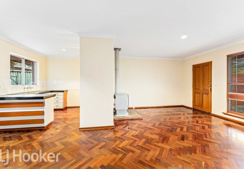 Photo - 98 Hordern Street, Victoria Park WA 6100 - Image 9