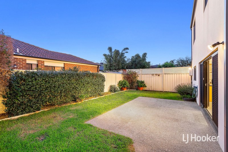 Photo - 98 Lennon Boulevard, Point Cook VIC 3030 - Image 15