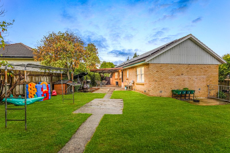 Photo - 98 Liege Avenue, Noble Park VIC 3174 - Image 10