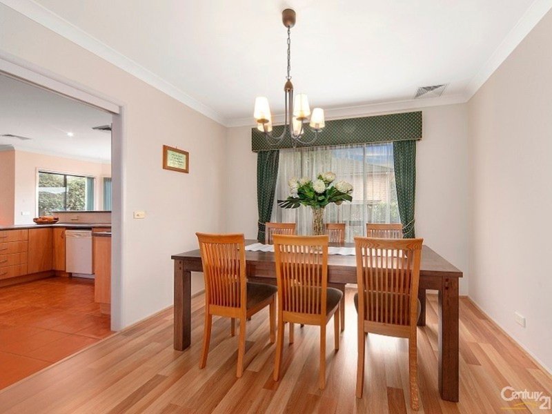 Photo - 98 Lucas Cct , Kellyville NSW 2155 - Image 5