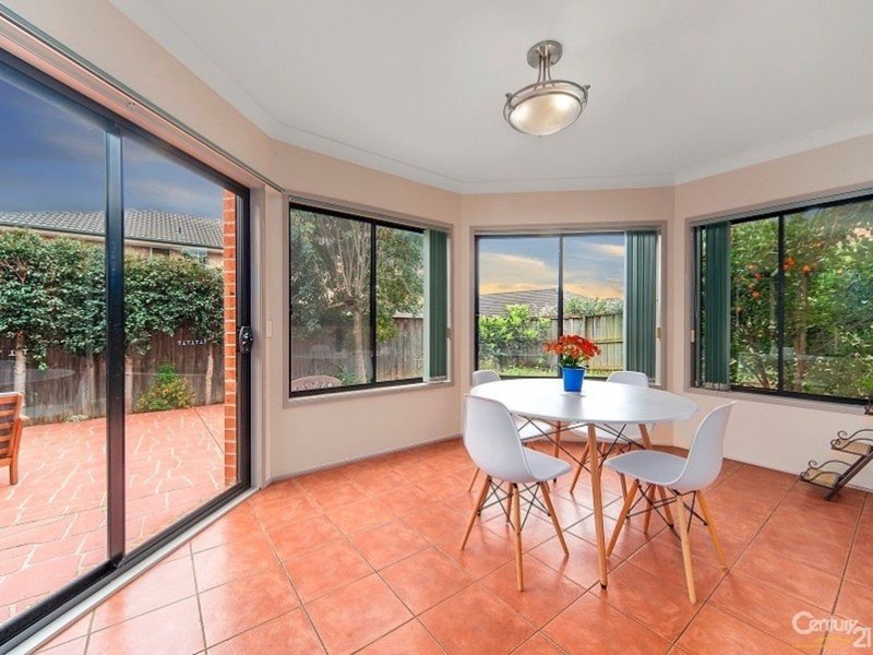 Photo - 98 Lucas Cct , Kellyville NSW 2155 - Image 7