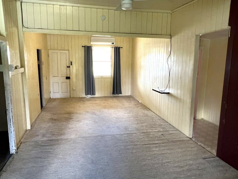 Photo - 98 Mackenzie Street, Wondai QLD 4606 - Image 3