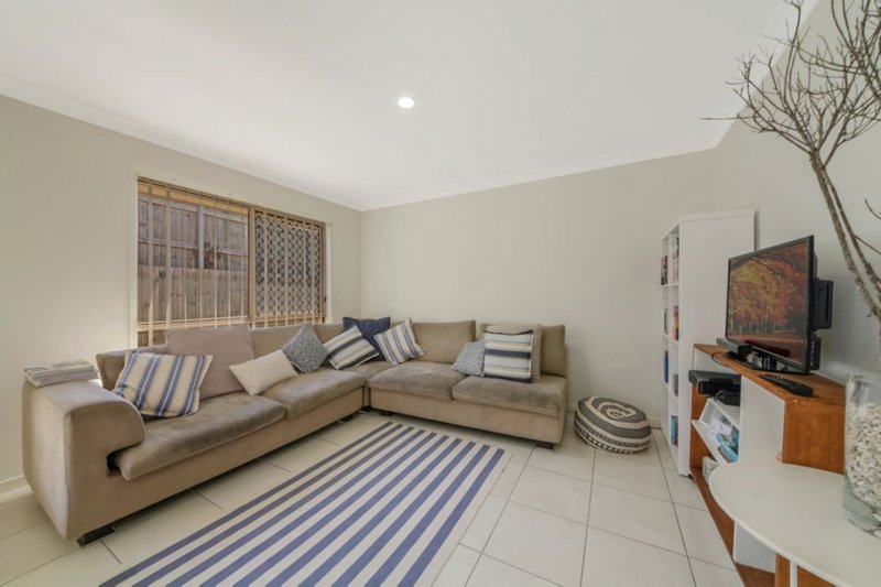 Photo - 98 Mackintosh Drive, North Lakes QLD 4509 - Image 2