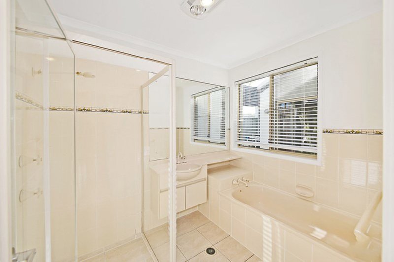 Photo - 98 Maroochy Waters Drive, Maroochydore QLD 4558 - Image 7