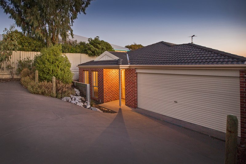 Photo - 9/8 Mcclenaghan Place, Pakenham VIC 3810 - Image 16