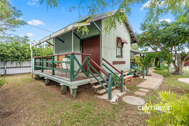 Photo - 98 Middle Road, Gracemere QLD 4702 - Image 12