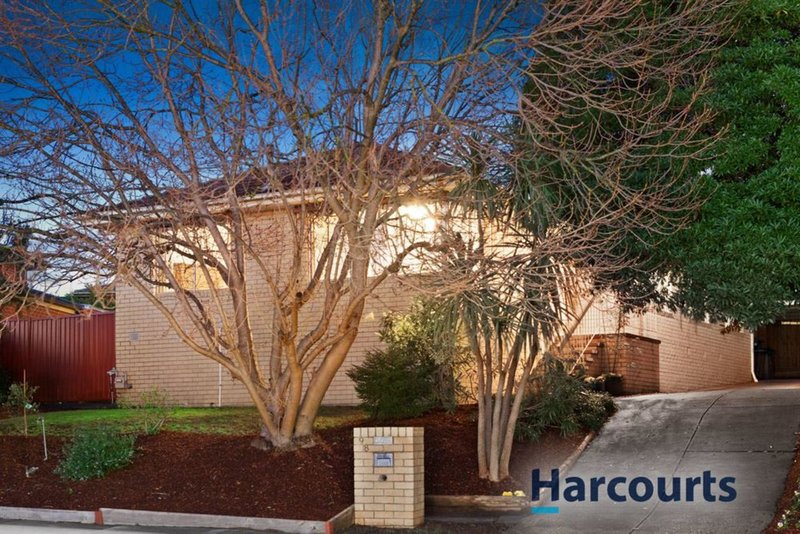 Photo - 98 Milpera Crescent, Wantirna VIC 3152 - Image 8