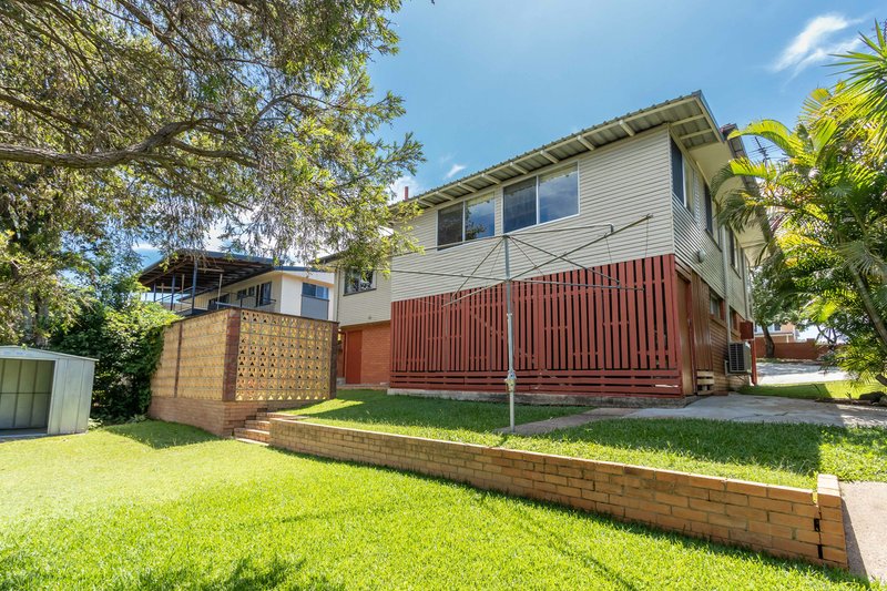 Photo - 98 Mingera Street, Mansfield QLD 4122 - Image 12