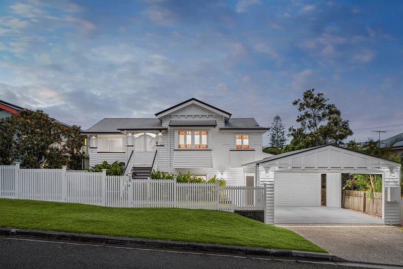 Photo - 98 Morehead Avenue, Norman Park QLD 4170 - Image 2