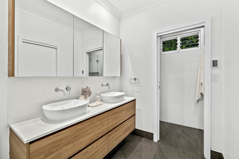 Photo - 98 Morehead Avenue, Norman Park QLD 4170 - Image 23