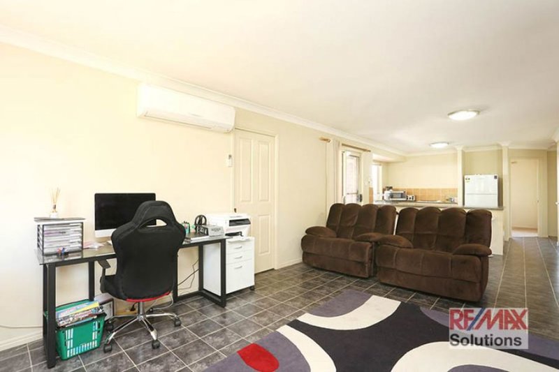 Photo - 98 Moreton Downs Drive, Deception Bay QLD 4508 - Image 5