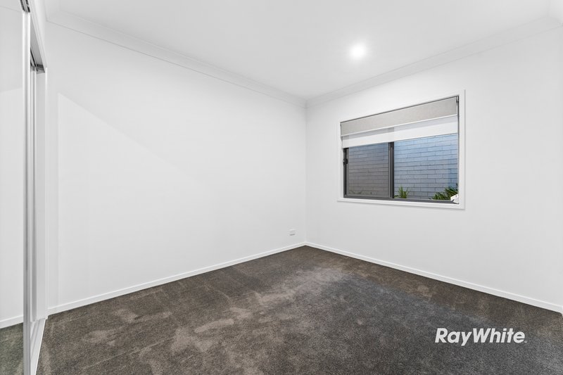 Photo - 98 Mount Huntley Street, Park Ridge QLD 4125 - Image 13