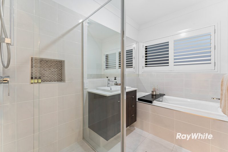 Photo - 98 Mount Huntley Street, Park Ridge QLD 4125 - Image 15