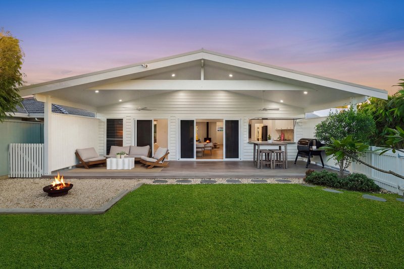 Photo - 98 Oaks Avenue, Shelly Beach NSW 2261 - Image 2