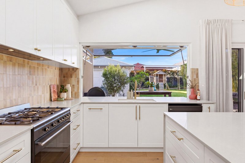 Photo - 98 Oaks Avenue, Shelly Beach NSW 2261 - Image 9