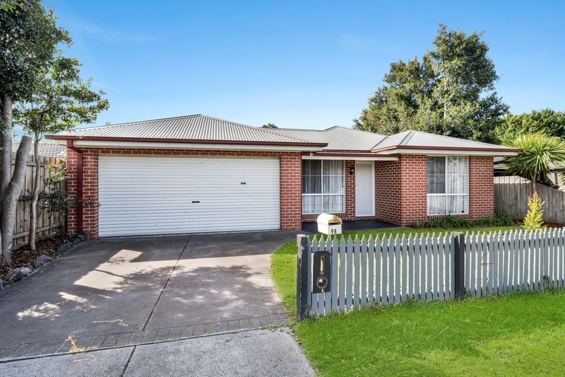 98 Rangeview Drive, Skye VIC 3977