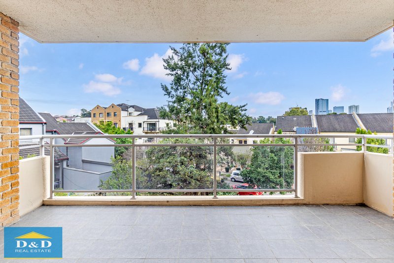 Photo - 9/8 Refractory Court, Holroyd NSW 2142 - Image 1