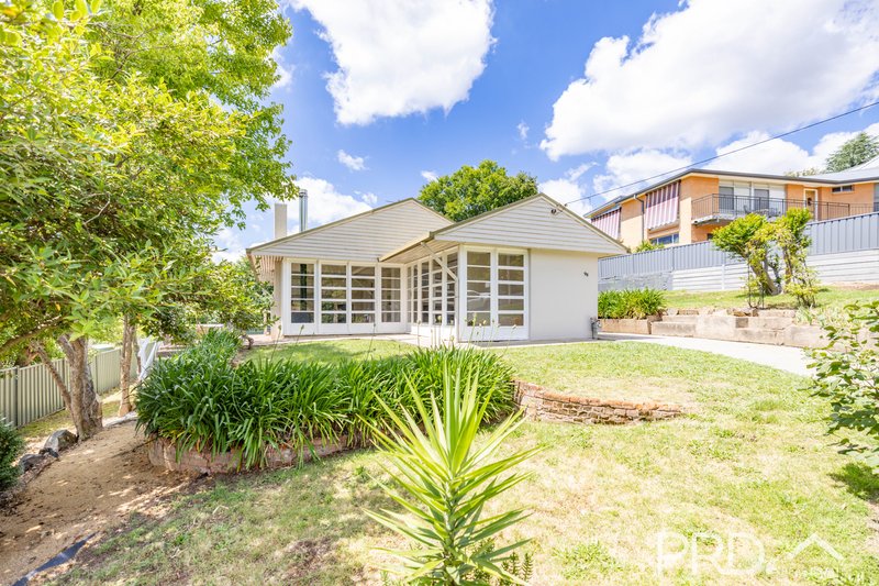 Photo - 98 Richmond St , Tumut NSW 2720 - Image 14