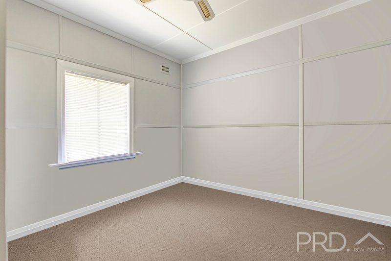 Photo - 98 Russell Street, Tumut NSW 2720 - Image 10