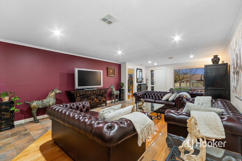 Photo - 98 Seabrook Boulevard, Seabrook VIC 3028 - Image 5