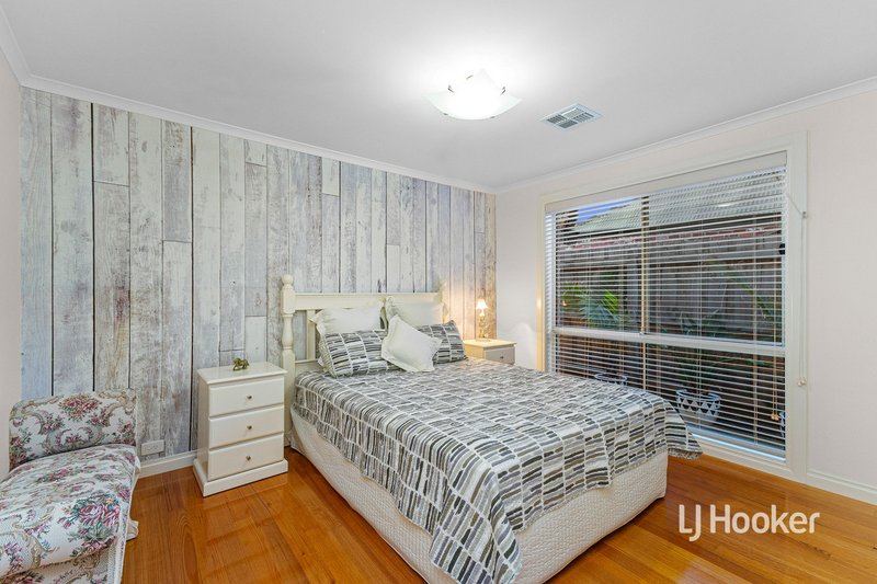 Photo - 98 Seabrook Boulevard, Seabrook VIC 3028 - Image 13