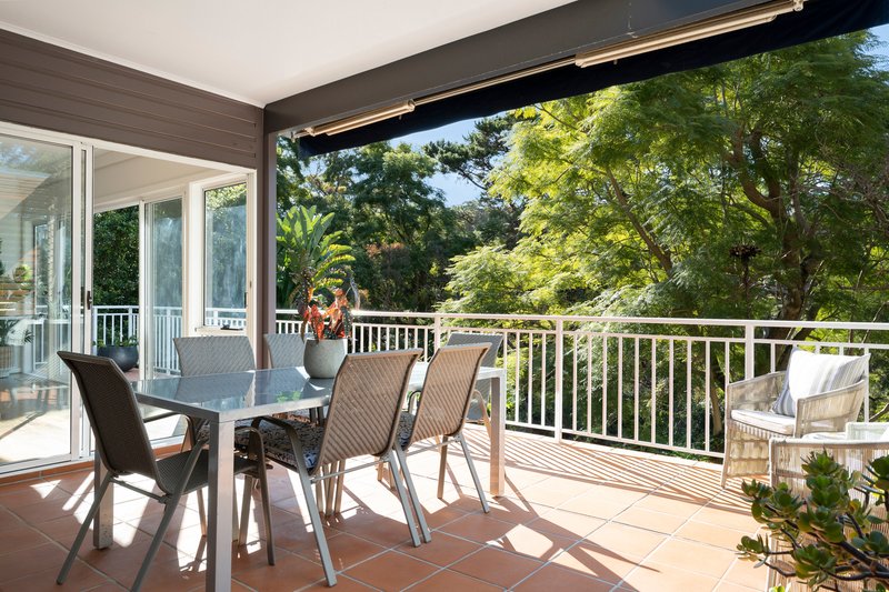 Photo - 98 Sugarloaf Crescent, Castlecrag NSW 2068 - Image 9