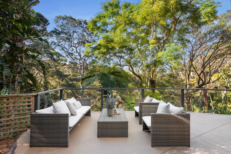 Photo - 98 Sugarloaf Crescent, Castlecrag NSW 2068 - Image 11