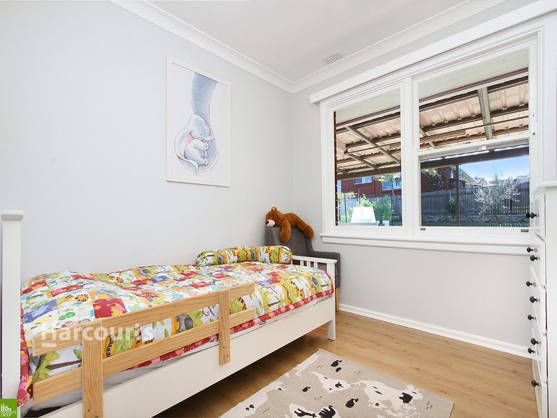 Photo - 98 Thirroul Road, Kanahooka NSW 2530 - Image 6