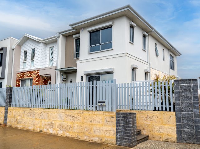 98 Thundelarra Drive, Golden Bay WA 6174