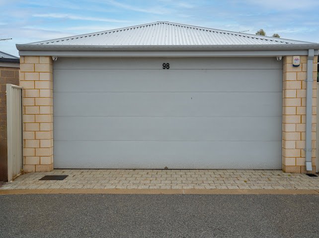 Photo - 98 Thundelarra Drive, Golden Bay WA 6174 - Image 17