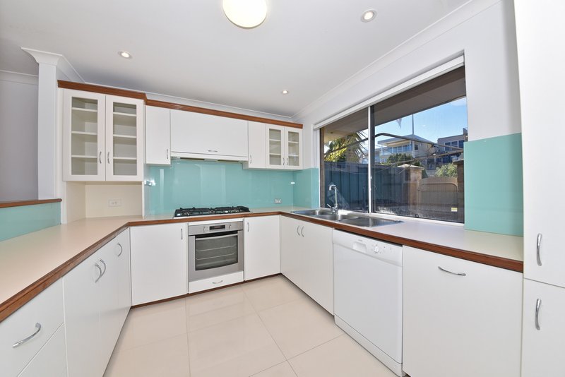 Photo - 9/8 Toulon Circle, Mindarie WA 6030 - Image 11