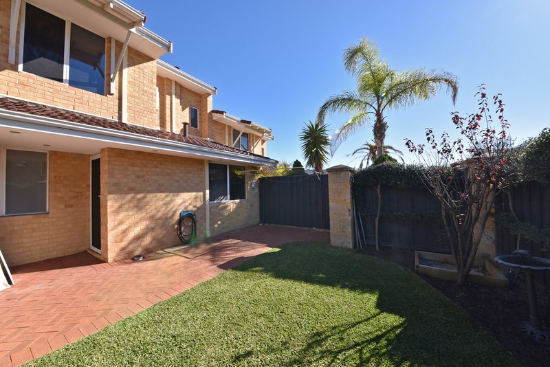 Photo - 9/8 Toulon Circle, Mindarie WA 6030 - Image 16