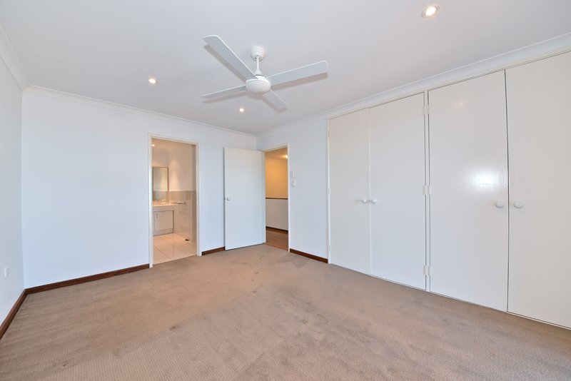 Photo - 9/8 Toulon Circle, Mindarie WA 6030 - Image 18