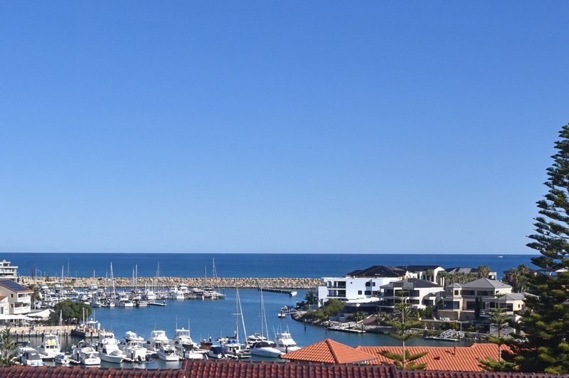 Photo - 9/8 Toulon Circle, Mindarie WA 6030 - Image 25