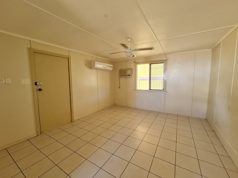 Photo - 98 Trainor Street, Mount Isa QLD 4825 - Image 3