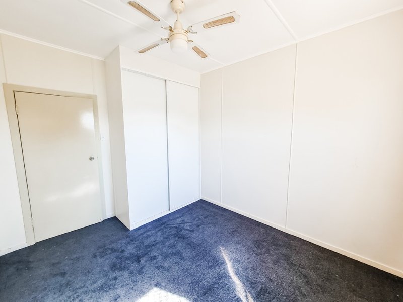 Photo - 98 Trainor Street, Mount Isa QLD 4825 - Image 6