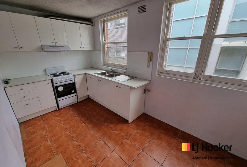 Photo - 9/8 Webbs Ave , Ashfield NSW 2131 - Image 4