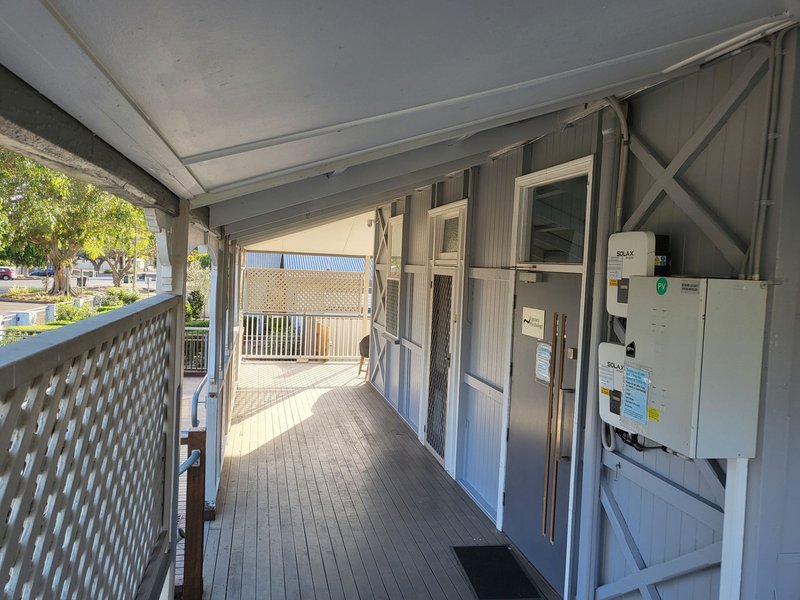 Photo - 98 Woongarra Street, Bundaberg West QLD 4670 - Image 3