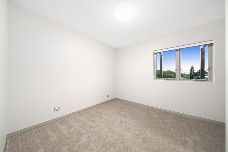 Photo - 9/80 Hornibrook Esplanade, Clontarf QLD 4019 - Image 19