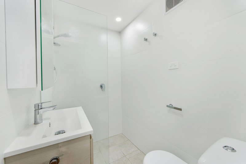 Photo - 98/13 Waine Street, Surry Hills NSW 2010 - Image 5