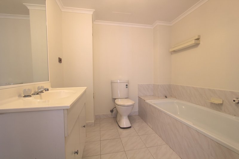 Photo - 98/2 Riverpark Drive, Liverpool NSW 2170 - Image 7