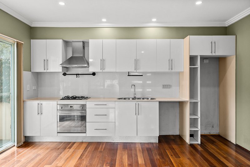 Photo - 9/83-85 East Parade, Sutherland NSW 2232 - Image 3