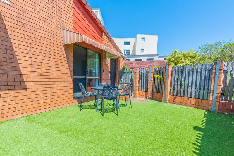 Photo - 9/83 Sutton Street, Redcliffe QLD 4020 - Image 1