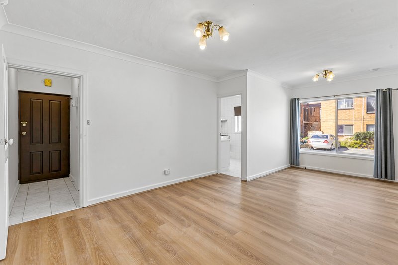 Photo - 9/854 Pascoe Vale Road, Glenroy VIC 3046 - Image 2