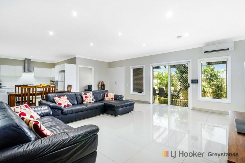 Photo - 9/86 Jersey Road, South Wentworthville NSW 2145 - Image 3