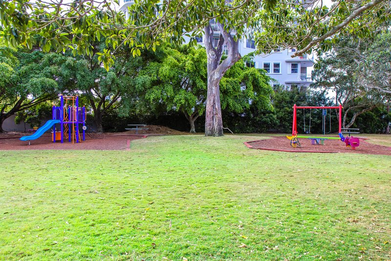 Photo - 9/87-89 Duporth Avenue, Maroochydore QLD 4558 - Image 25