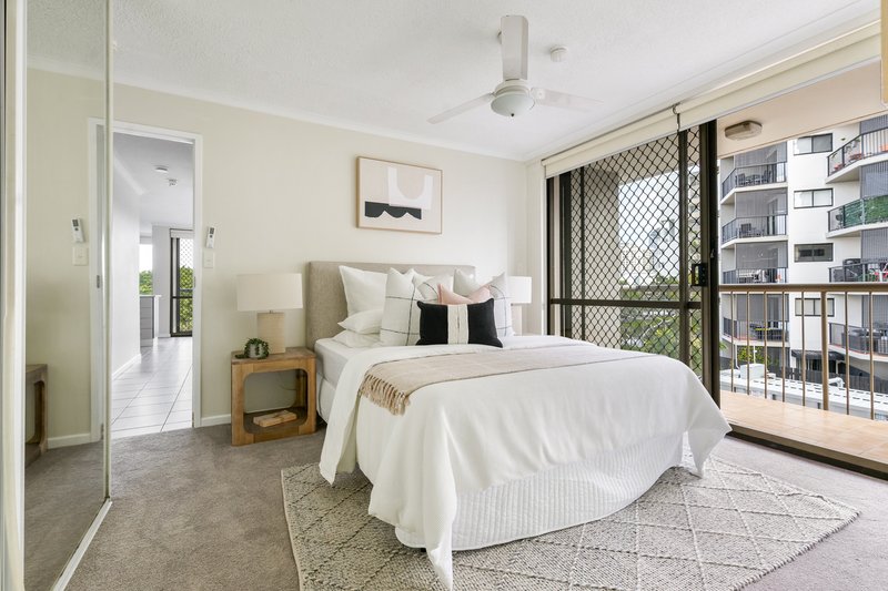 Photo - 9/89 Thorn Street, Kangaroo Point QLD 4169 - Image 9