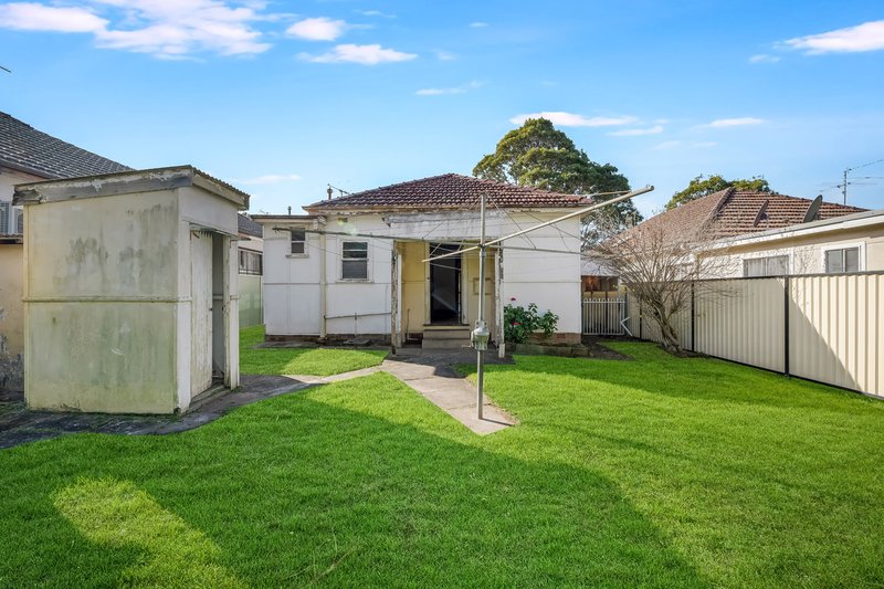 Photo - 98A Griffiths Avenue, Bankstown NSW 2200 - Image 4