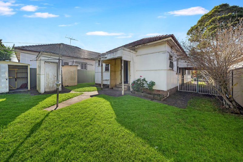 Photo - 98A Griffiths Avenue, Bankstown NSW 2200 - Image 5